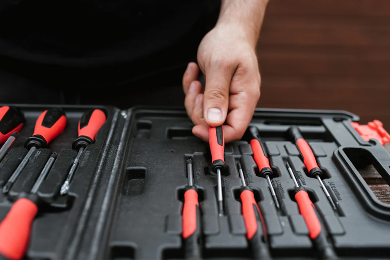 How to Maintain and Extend the Lifespan of Your Screwdrivers
