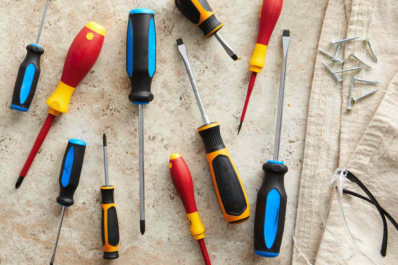 The Ultimate Guide to Choosing the Right Screwdriver for Your Needs